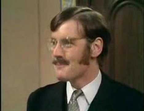 YouTube - Monty Python - The man who is alternately rude and polite